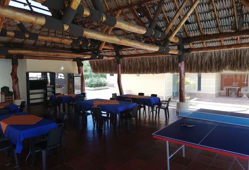 Отель Tpr Bella Suiza Real