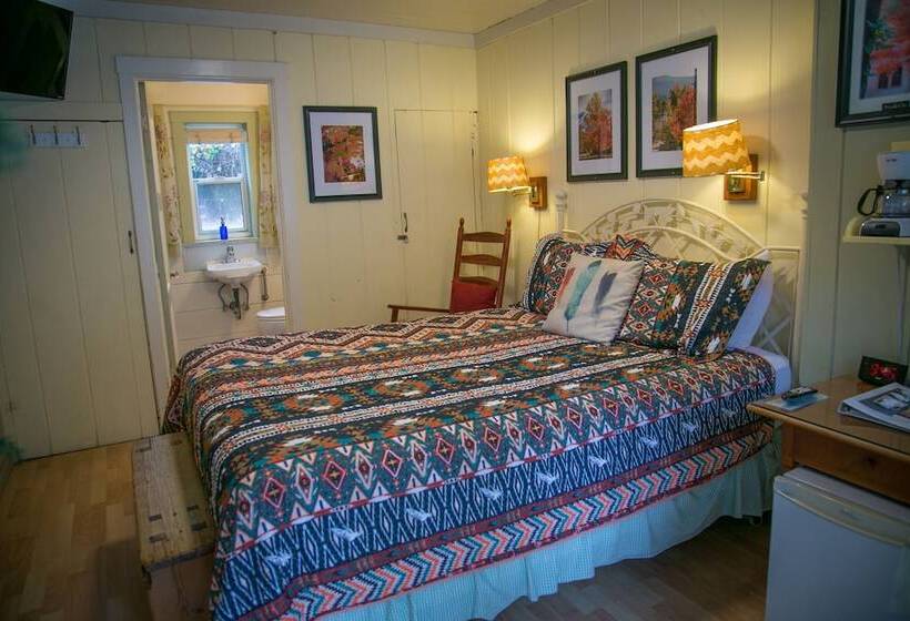 汽车旅馆 Outside Inn