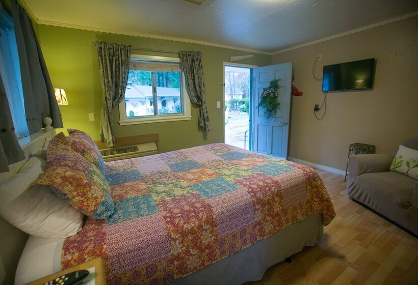 فندق على الطريق Outside Inn