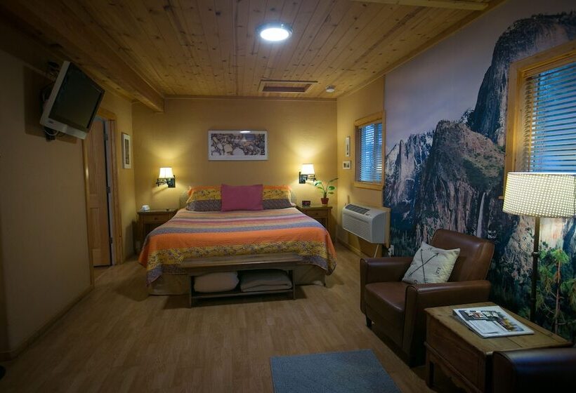 فندق على الطريق Outside Inn