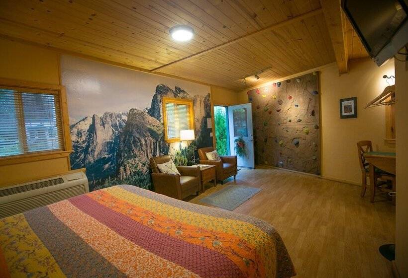 فندق على الطريق Outside Inn