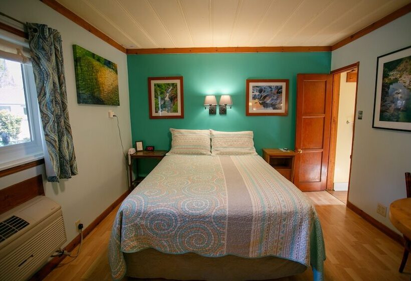 فندق على الطريق Outside Inn