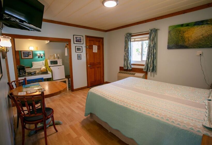 فندق على الطريق Outside Inn