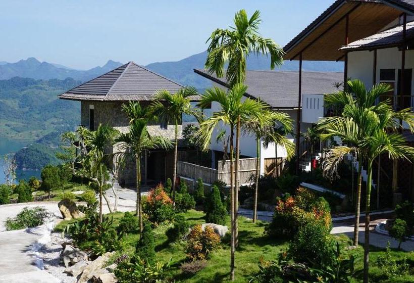 Bakhan Village Resort