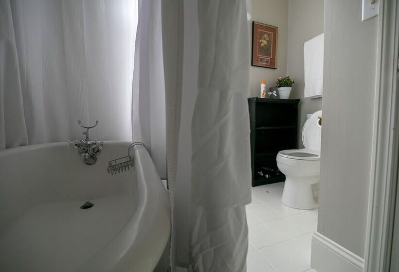 مبيت وإفطار Willard Richards Inn