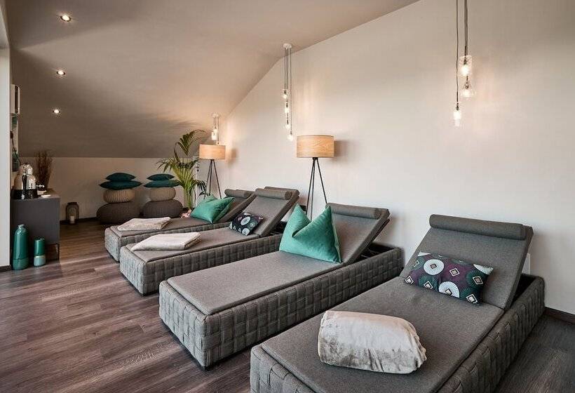 Отель Appius Design Suites B&b   Adults Only