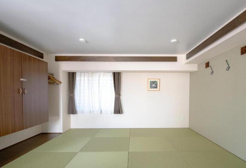 בית מלון כפרי Aqua Resort In Chatan
