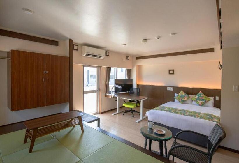 בית מלון כפרי Aqua Resort In Chatan