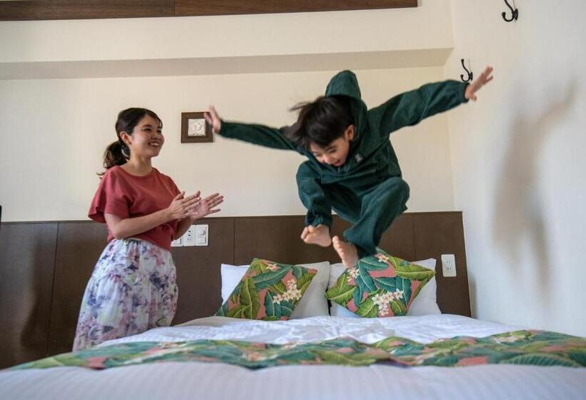 Hotel Aqua Resort In Chatan