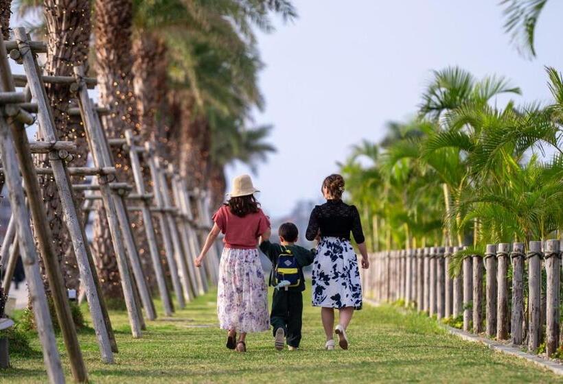 Hotel Aqua Resort In Chatan