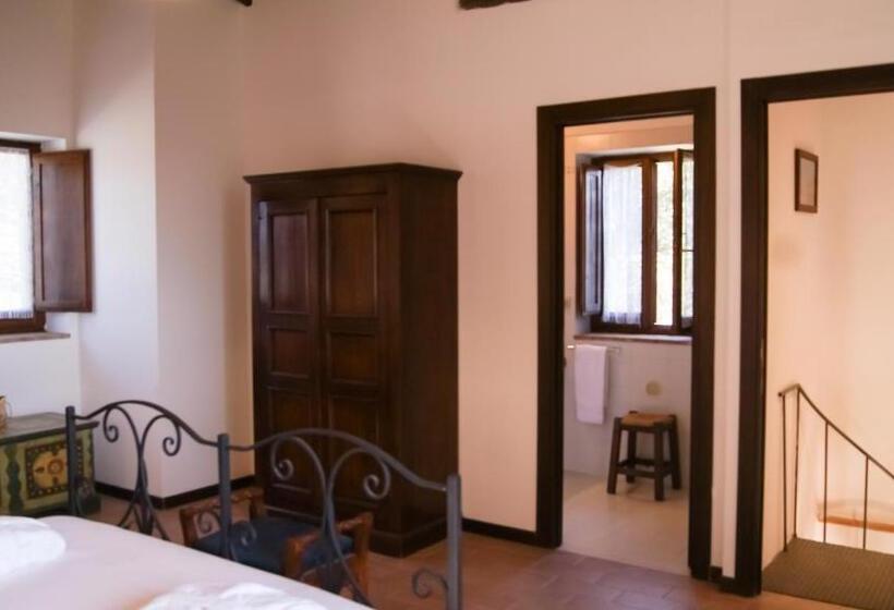 בית מלון כפרי Borgo Cortinova Marrocco