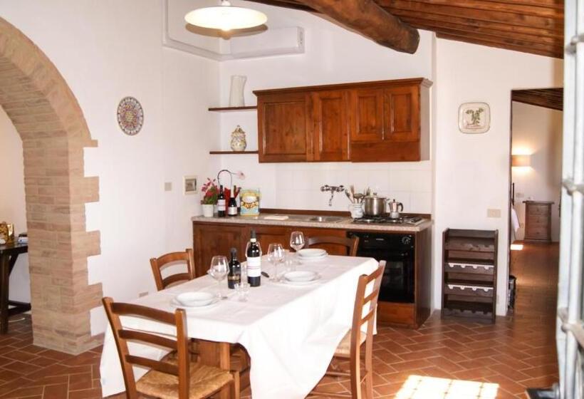 בית מלון כפרי Borgo Cortinova Marrocco