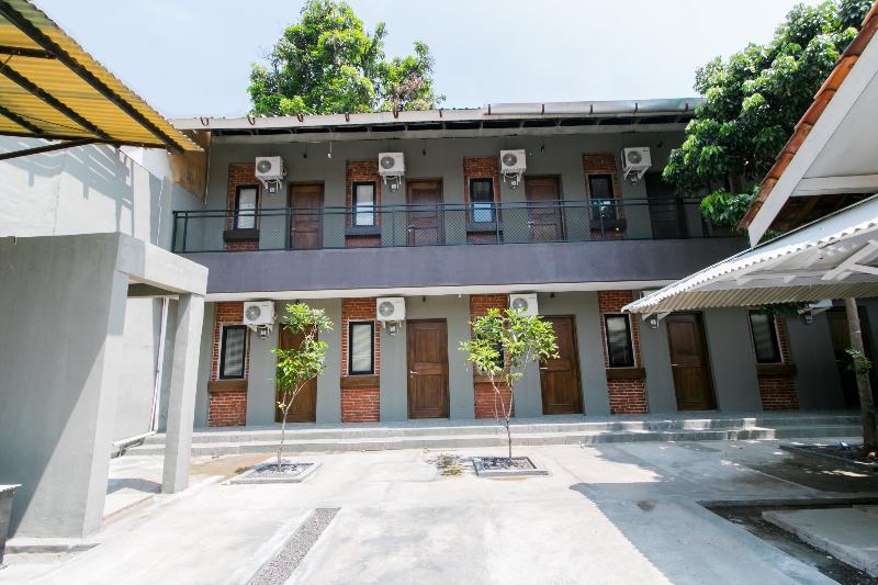 호텔 Capital O 1898 Louise Place