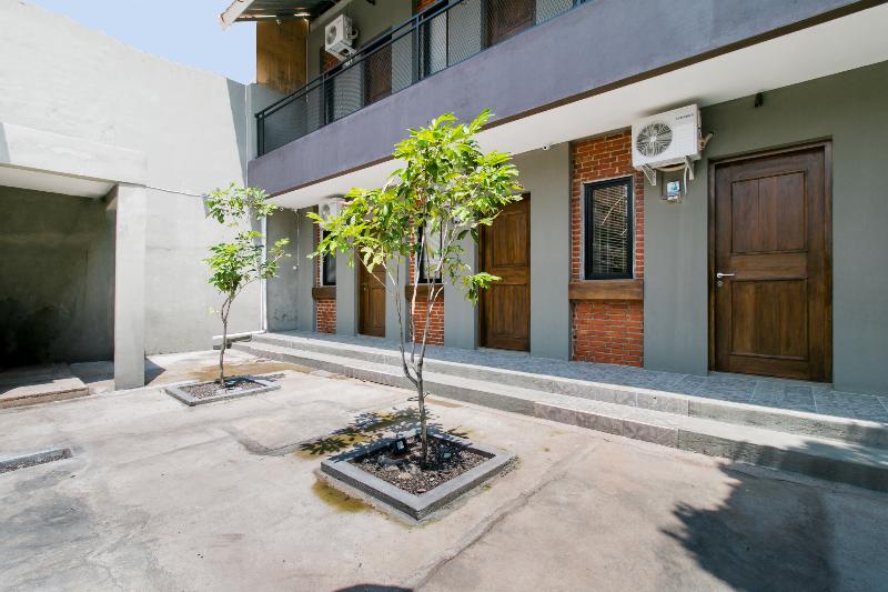 호텔 Capital O 1898 Louise Place