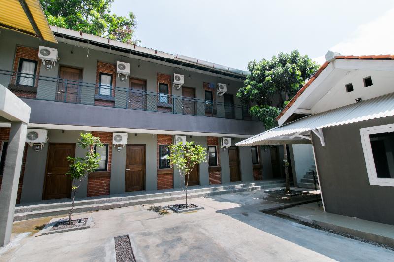 호텔 Capital O 1898 Louise Place