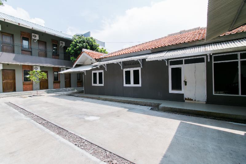 호텔 Capital O 1898 Louise Place