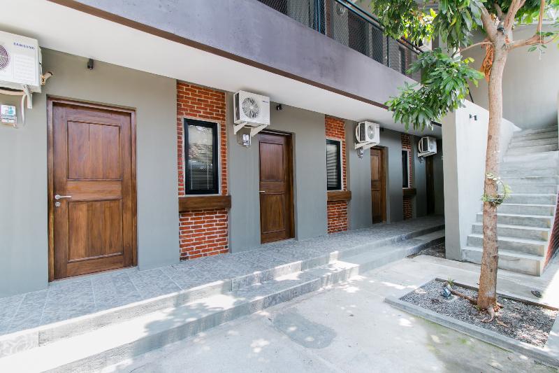 호텔 Capital O 1898 Louise Place