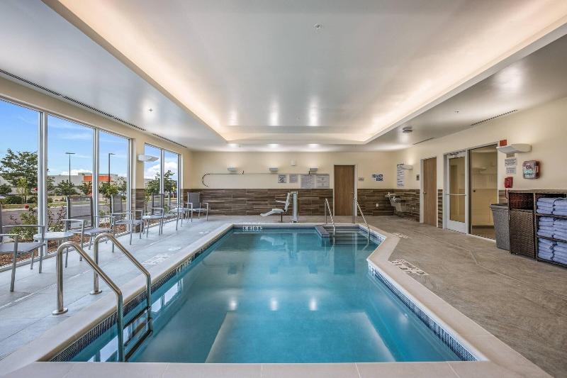 فندق Fairfield Inn & Suites Whitewater