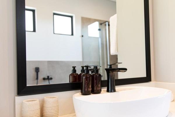 Отель Olivewood