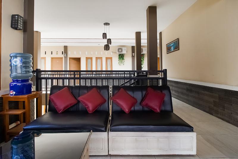 호텔 Reddoorz Near Alun Alun Cianjur