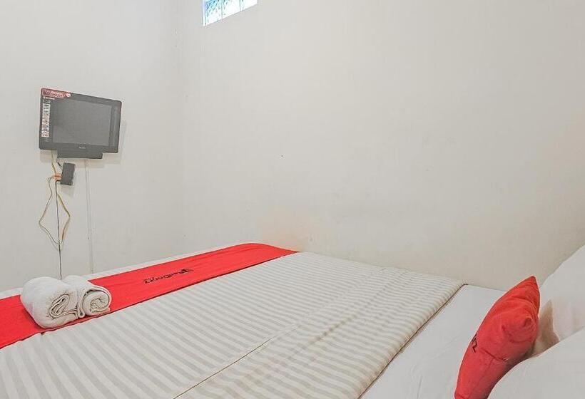 호텔 Reddoorz Near Alun Alun Cianjur