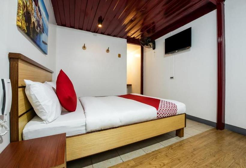 ホテル Oyo 462 Crave Park