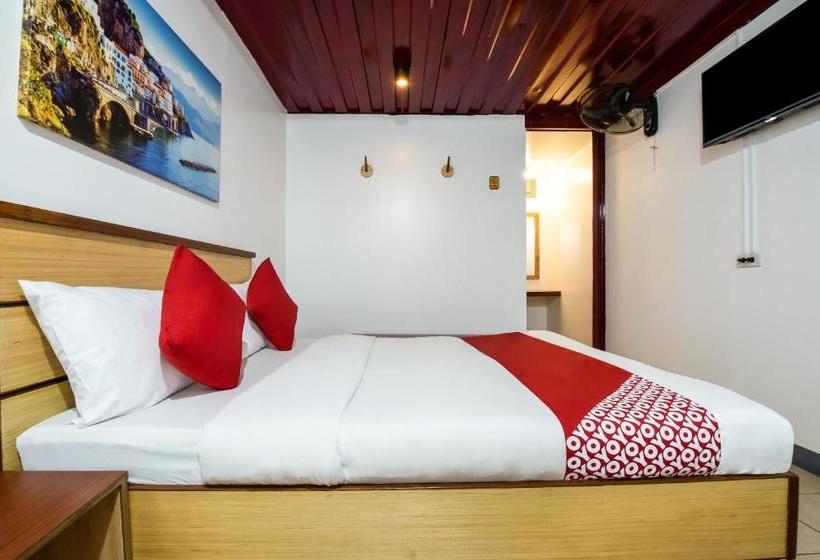 ホテル Oyo 462 Crave Park