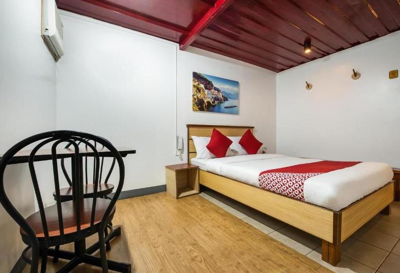 ホテル Oyo 462 Crave Park