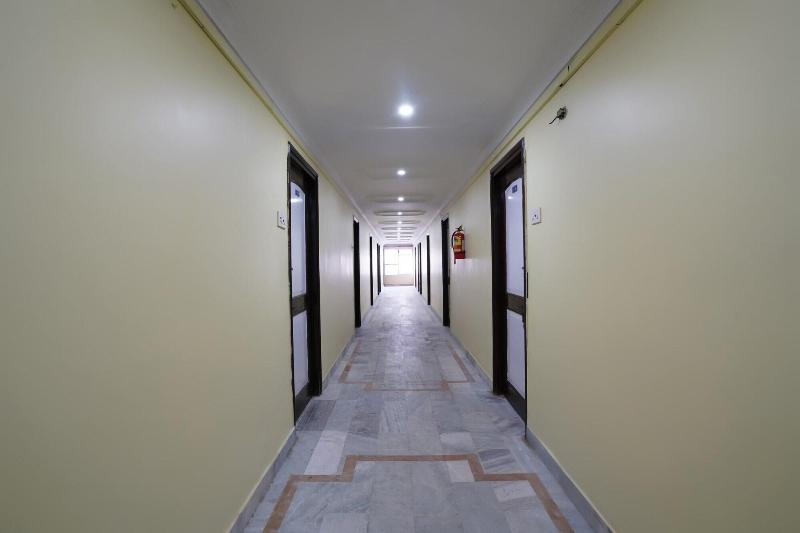 Super Hotel O Raja Residency Near Snow World