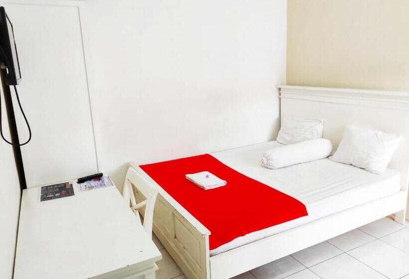 פנסיון Ratu Guesthouse