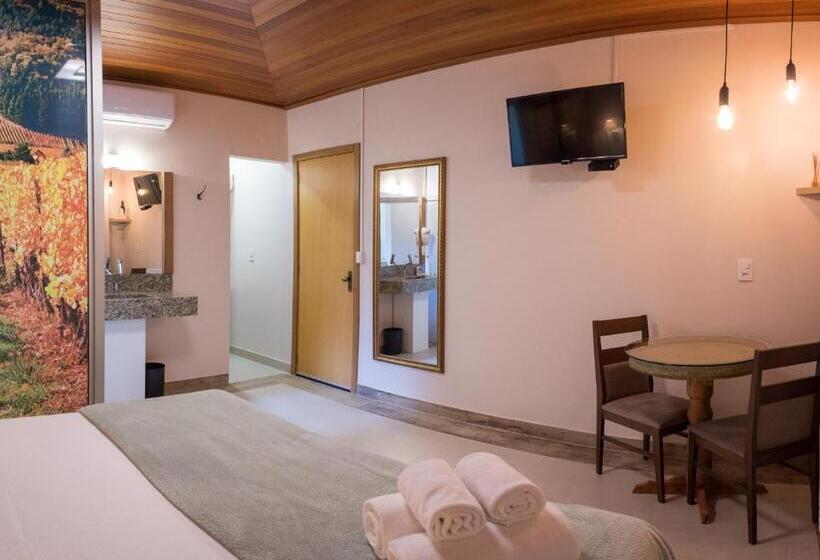 פנסיון Vinicola E Pousada Peculiare