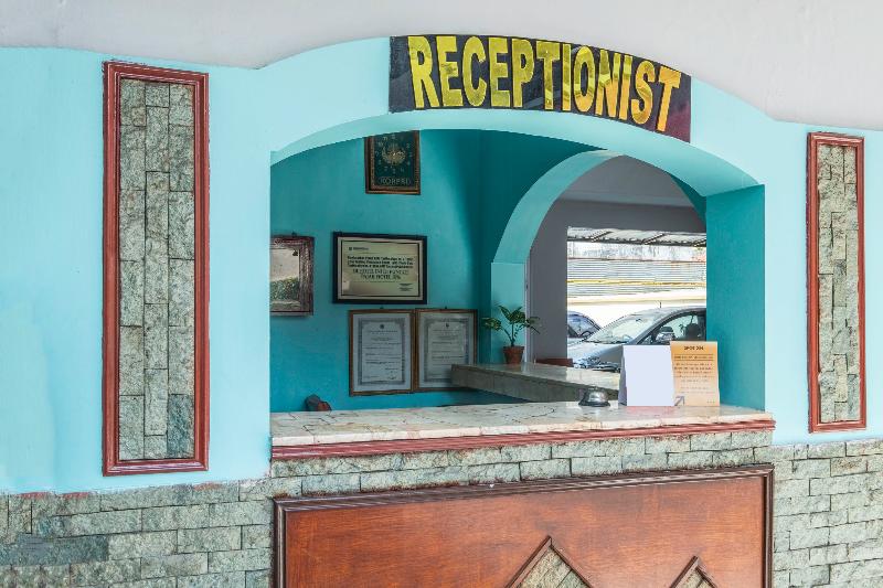 Spot On 1970 Hotel Priangan