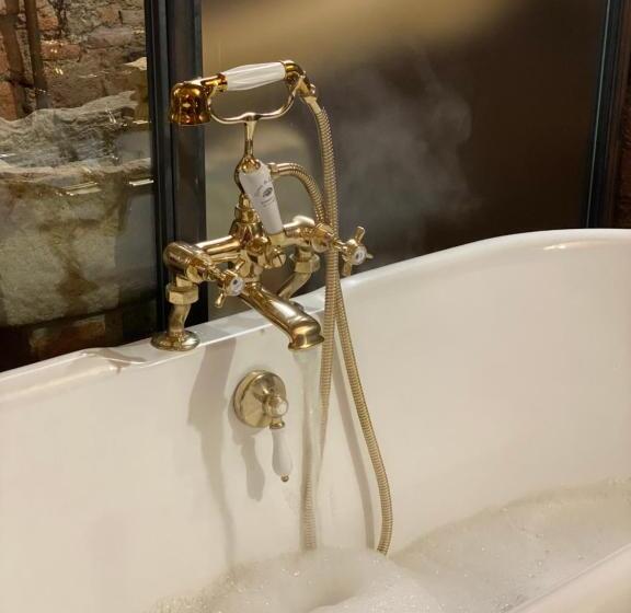 ベッドアンドブレックファースト Al Silter