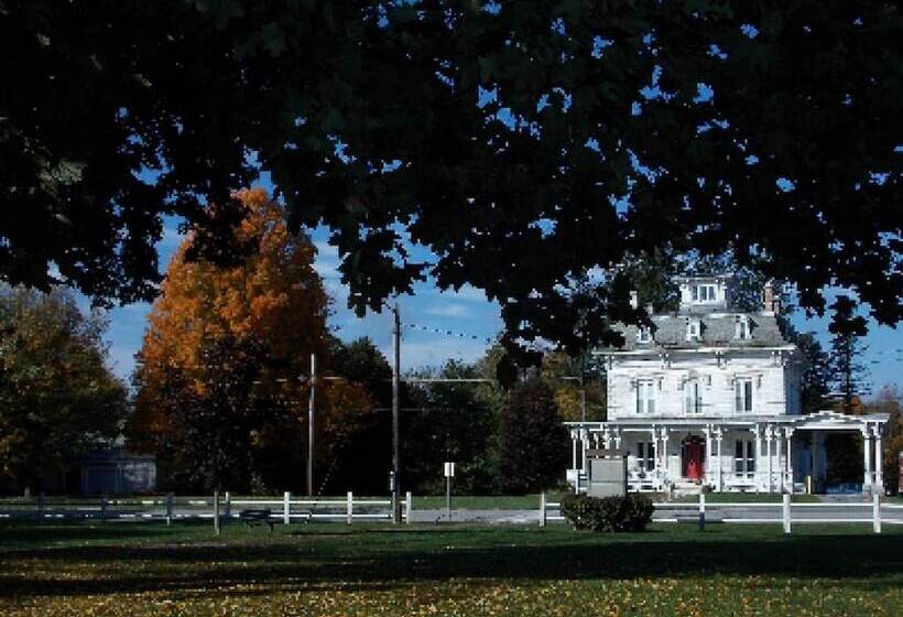 مبيت وإفطار Marble Mansion Inn