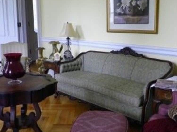 ベッドアンドブレックファースト Marble Mansion Inn