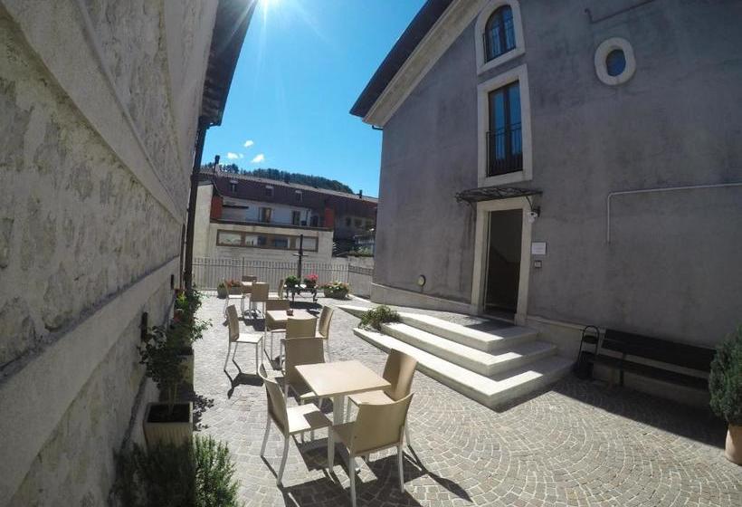 تختخواب و صبحانه Pensione Al Castello