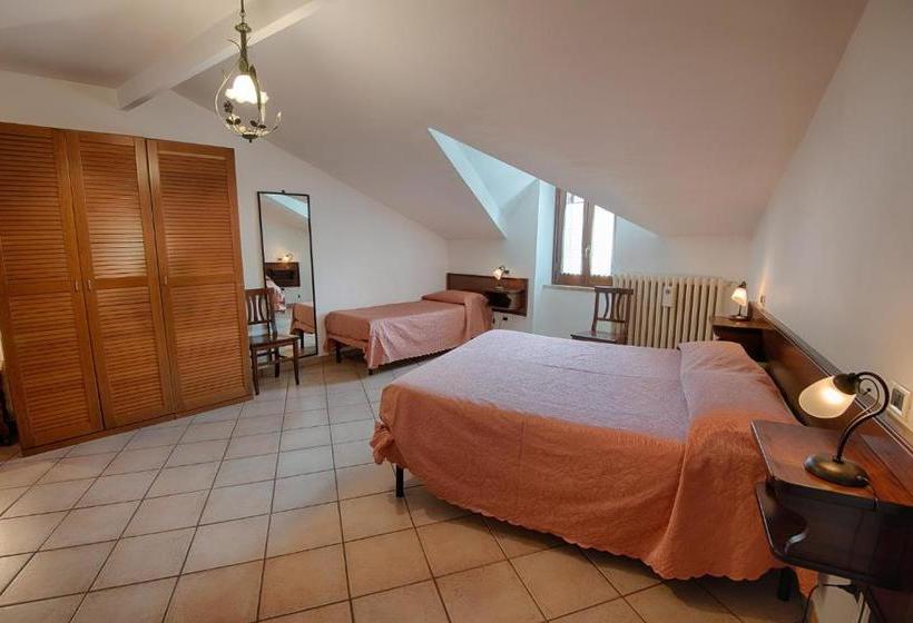 تختخواب و صبحانه Pensione Al Castello