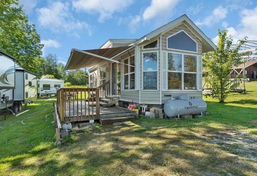 Blue Moon Resort & Motel