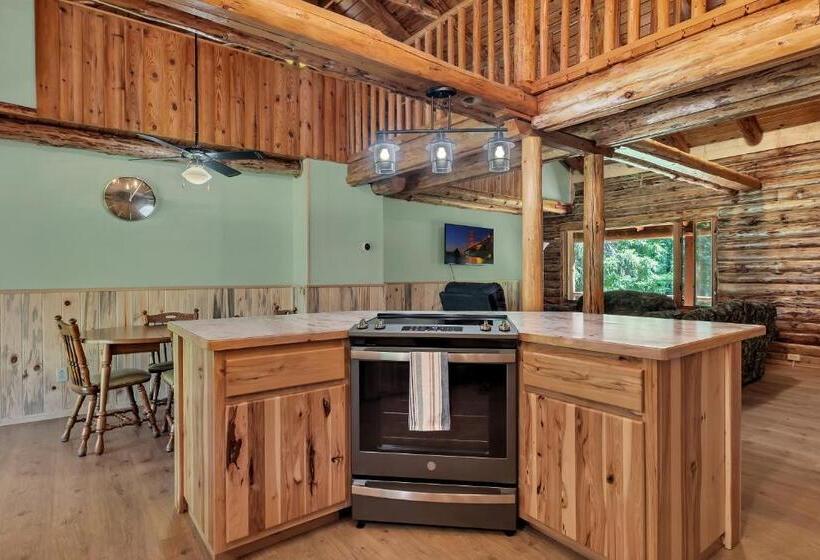 Blue Moon Resort & Motel