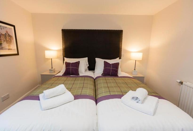 The Dalkeith  By Pillow