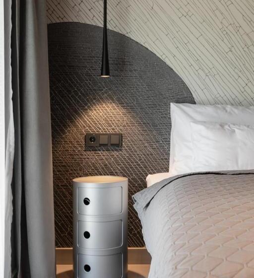 Going Triple A Apartments West