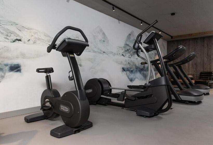 Going Triple A Apartments West