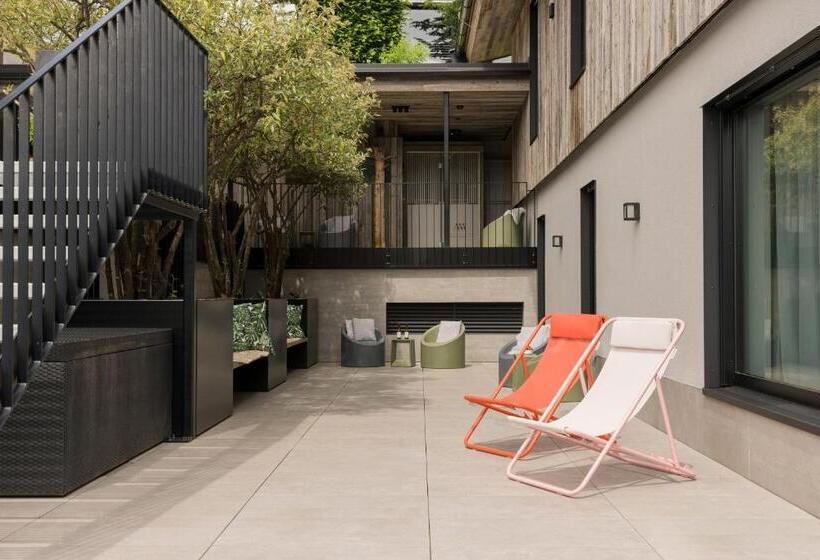 Going Triple A Apartments West