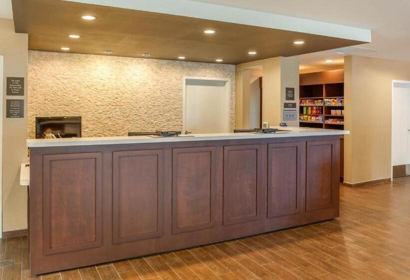 فندق Comfort Inn & Suites Amish Country