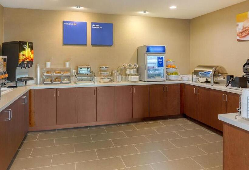 فندق Comfort Inn & Suites Amish Country