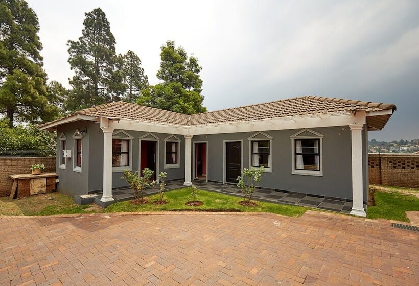 Отель Daze House