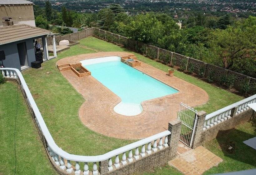 Отель Daze House