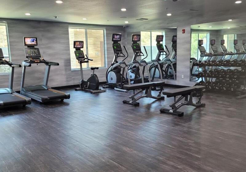 בית מלון כפרי Fairfield Inn & Suites By Marriott Moorpark Ventura County