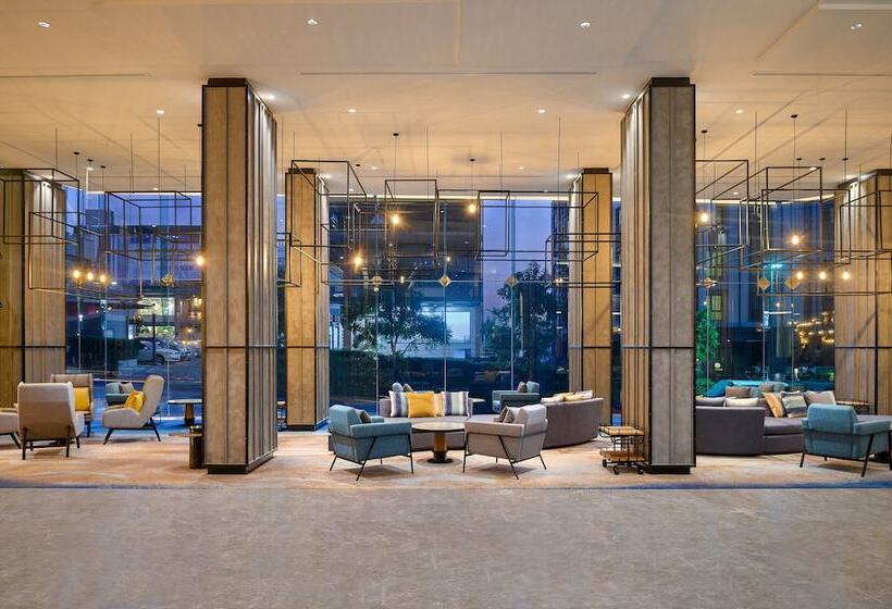 酒店 Holiday Inn & Suites Siracha Laemchabang, An Ihg