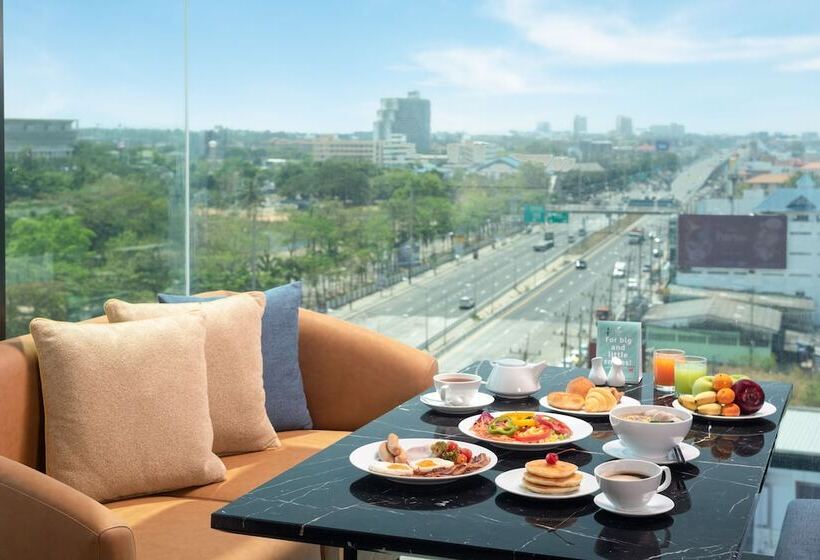 هتل Holiday Inn & Suites Siracha Laemchabang, An Ihg